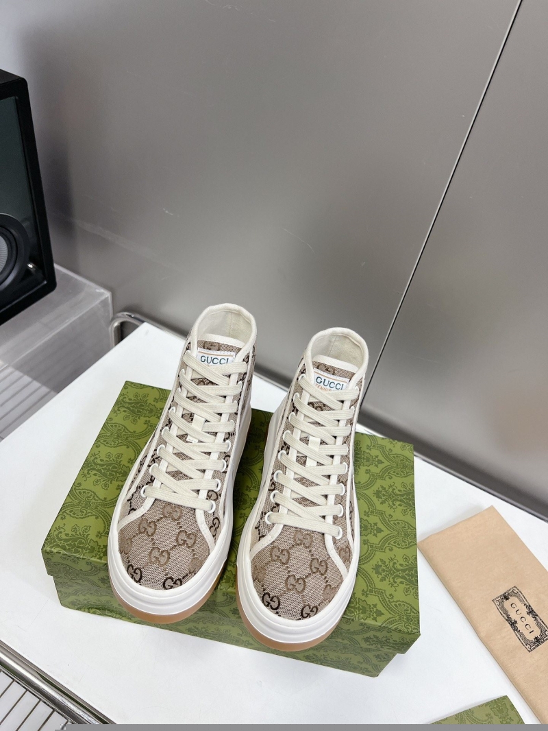 G*u*i casual shoes